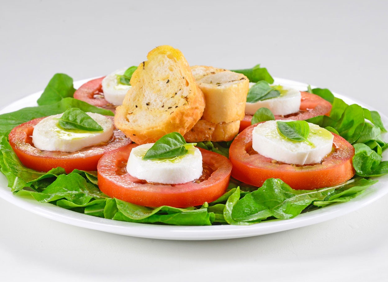 Verão convida à degustação das saladas no Au-Au